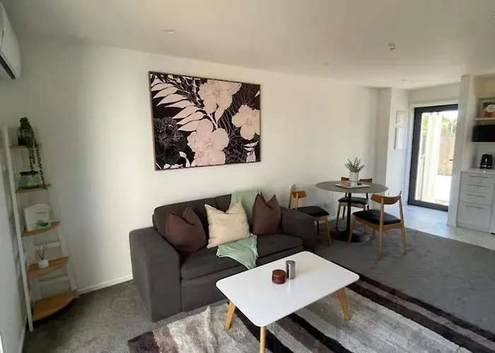 Cute Suite On Mohua